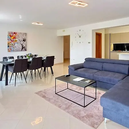 Vista 2 - With View Apartment *
